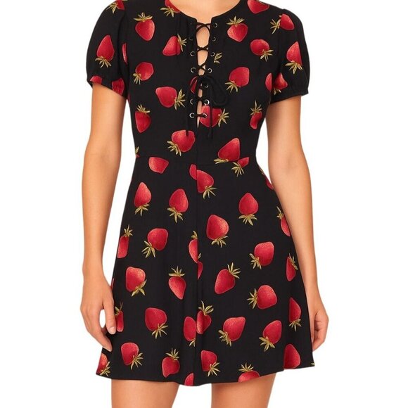 Reformation Koa mini dress, strawberry, size 2P - Picture 4 of 15